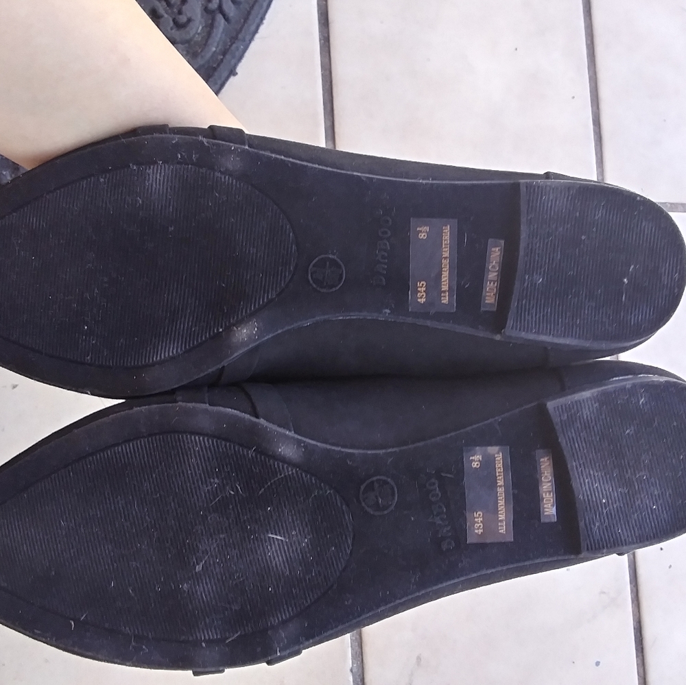 Flats - Picture 3 of 3